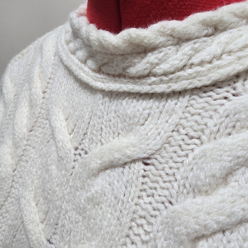 100% Wool Knit Sweater - Picture 2 of 5